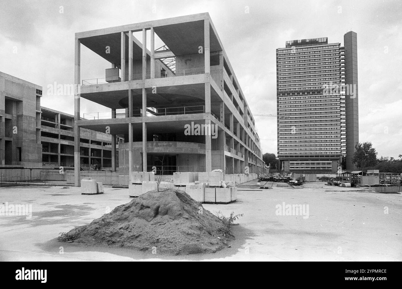 Deutschland, Bonn 12.09.1994 Archiv.: 49-18-27 Schuermann-Bau Foto: Baustelle des Schuermann-Bau Schuermann-Bau *** Deutschland, Bonn 12 09 1994 Archiv 49 18 27 Schuermann Bau Foto Baustelle Schuermann Bau Schuermann Bau Stockfoto