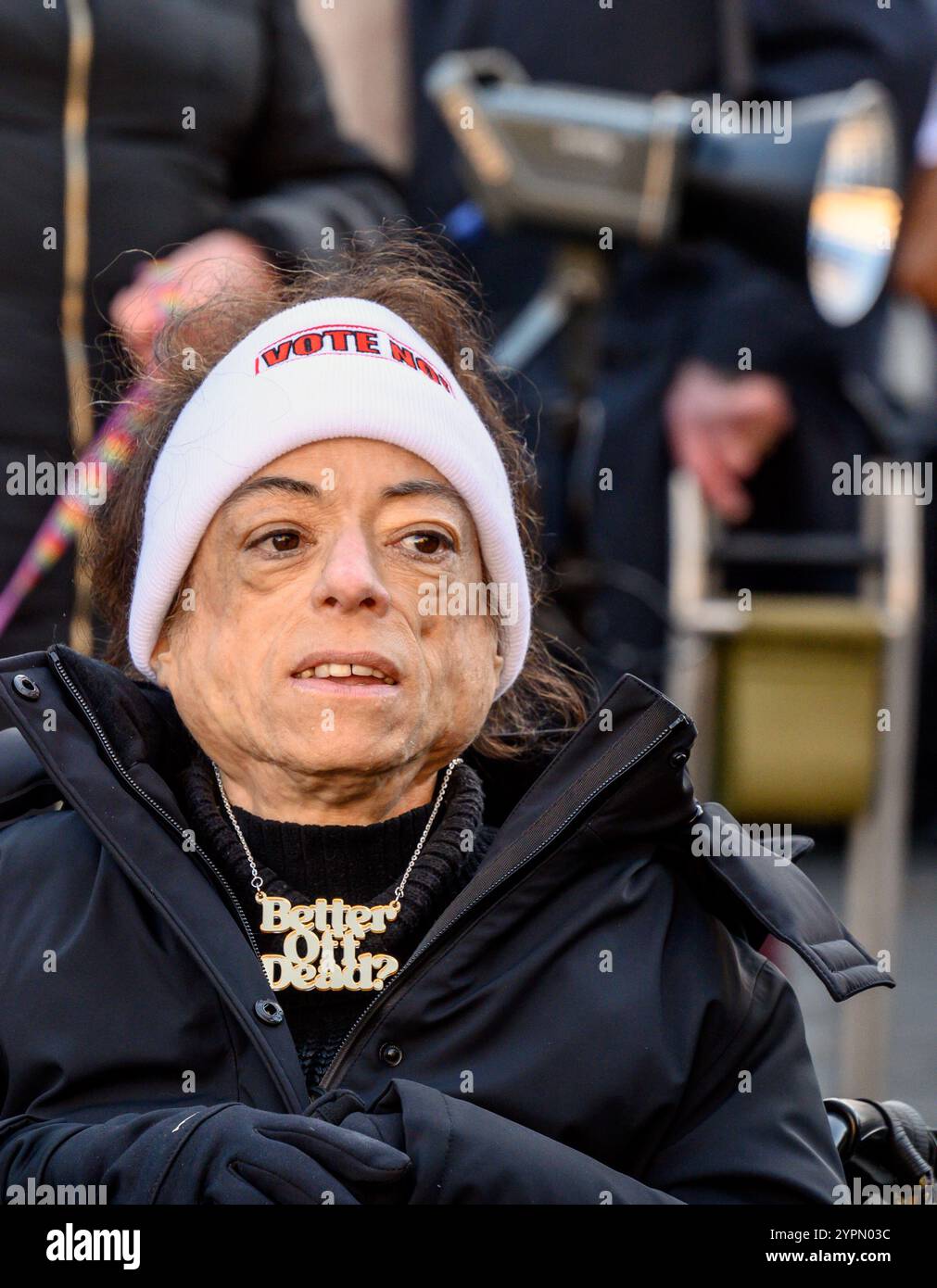 Liz Carr - Schauspielerin und Aktivistin für Behindertenrechte - bei einem Protest in Westminster gegen Kim Leadbeater Abgeordnete Assisted Dying Private Members Bill, 29t Stockfoto