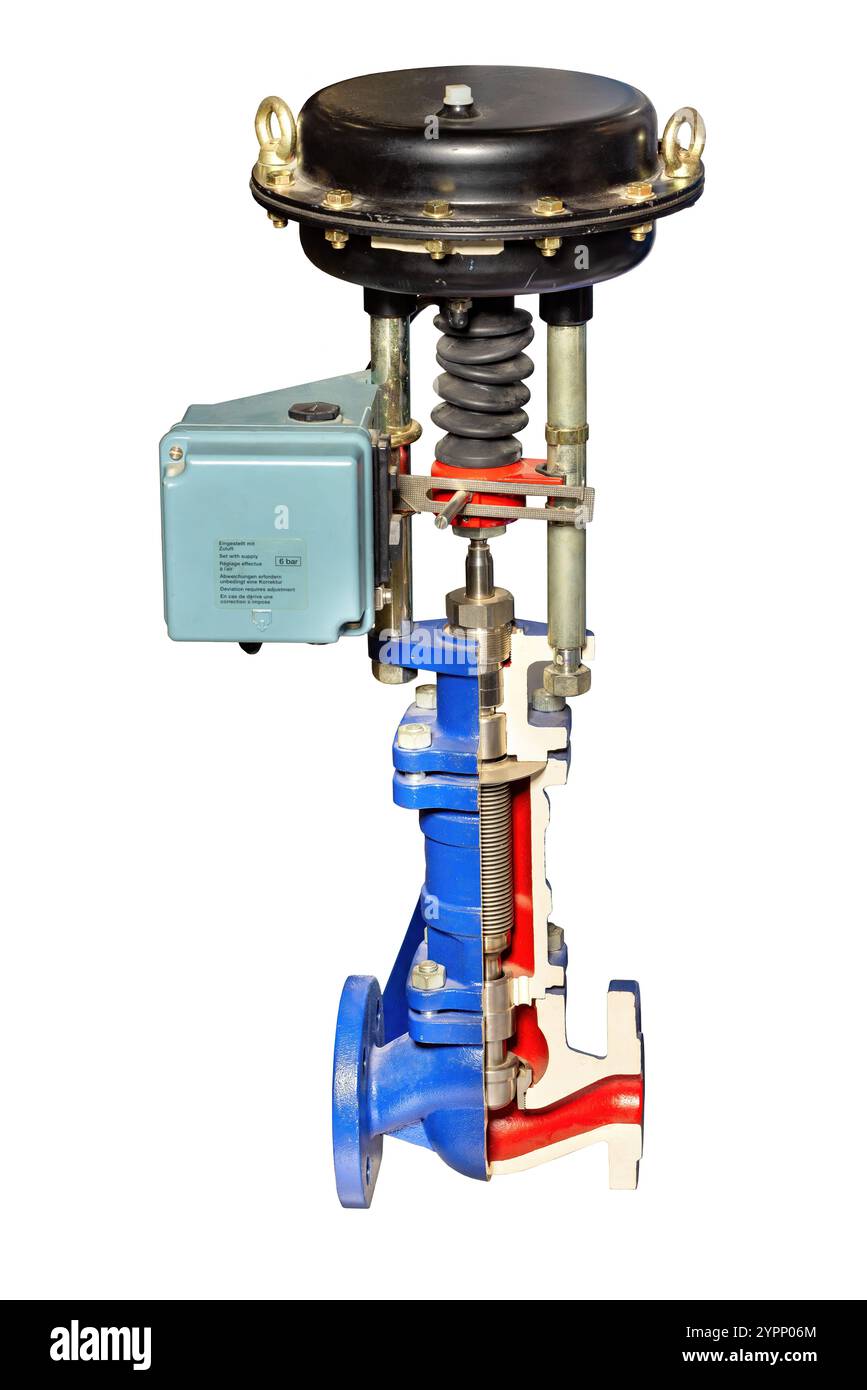 Innovatives Ventildesign bietet technische Präzision in industriellen Anwendungen, isoliert auf weißem Hintergrund. Stockfoto