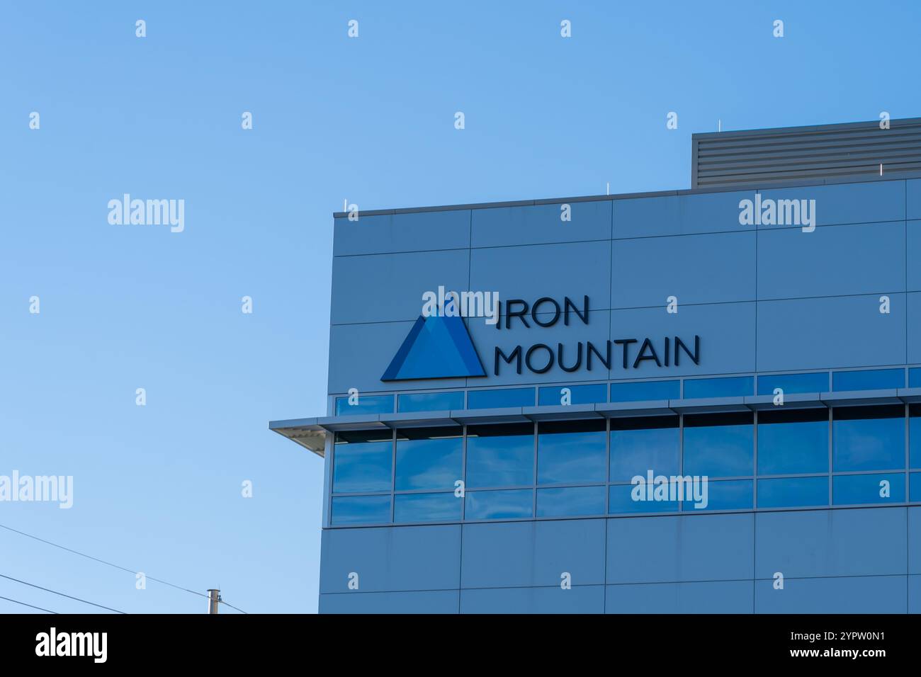 Phoenix, AZ, USA – 25. Mai 2023: Iron Mountain Büro in Phoenix, AZ, USA. Stockfoto