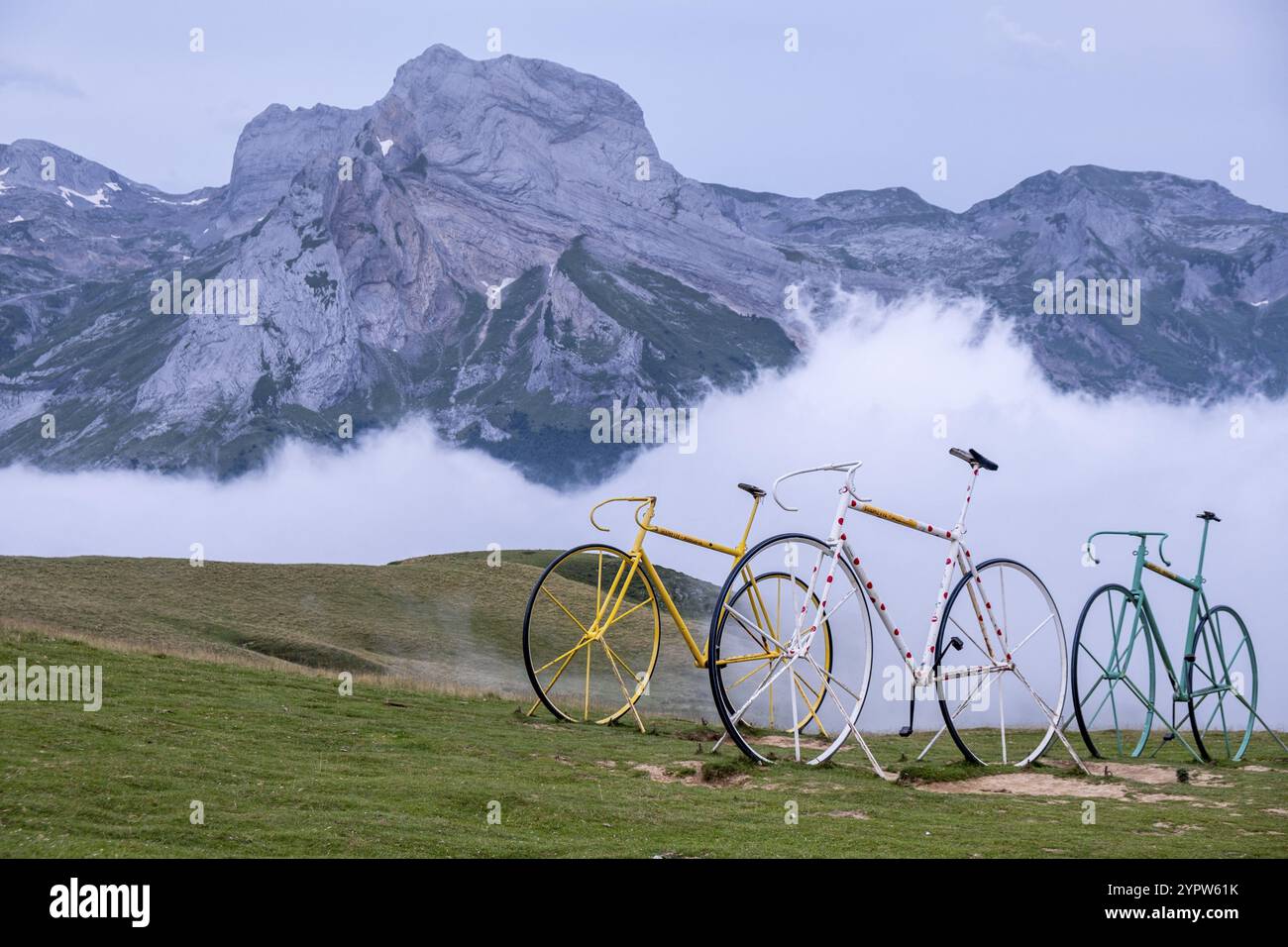 Riesenfahrräder Tribut to the Tour, Col Aubisque, Aquitanien, Französische Pyrenäen, Frankreich, Europa Stockfoto