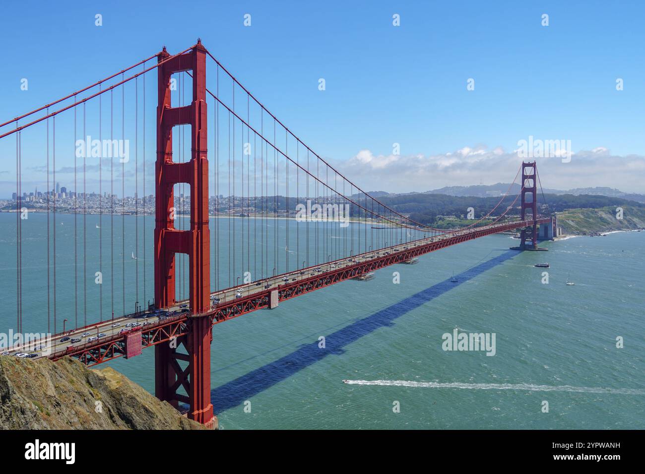 Golden Gate Bridge, Hängebrücke. Das Gebäude verbindet die amerikanische Stadt San Francisco, Kalifornien, die nördliche Spitze des San Francisco Penin Stockfoto