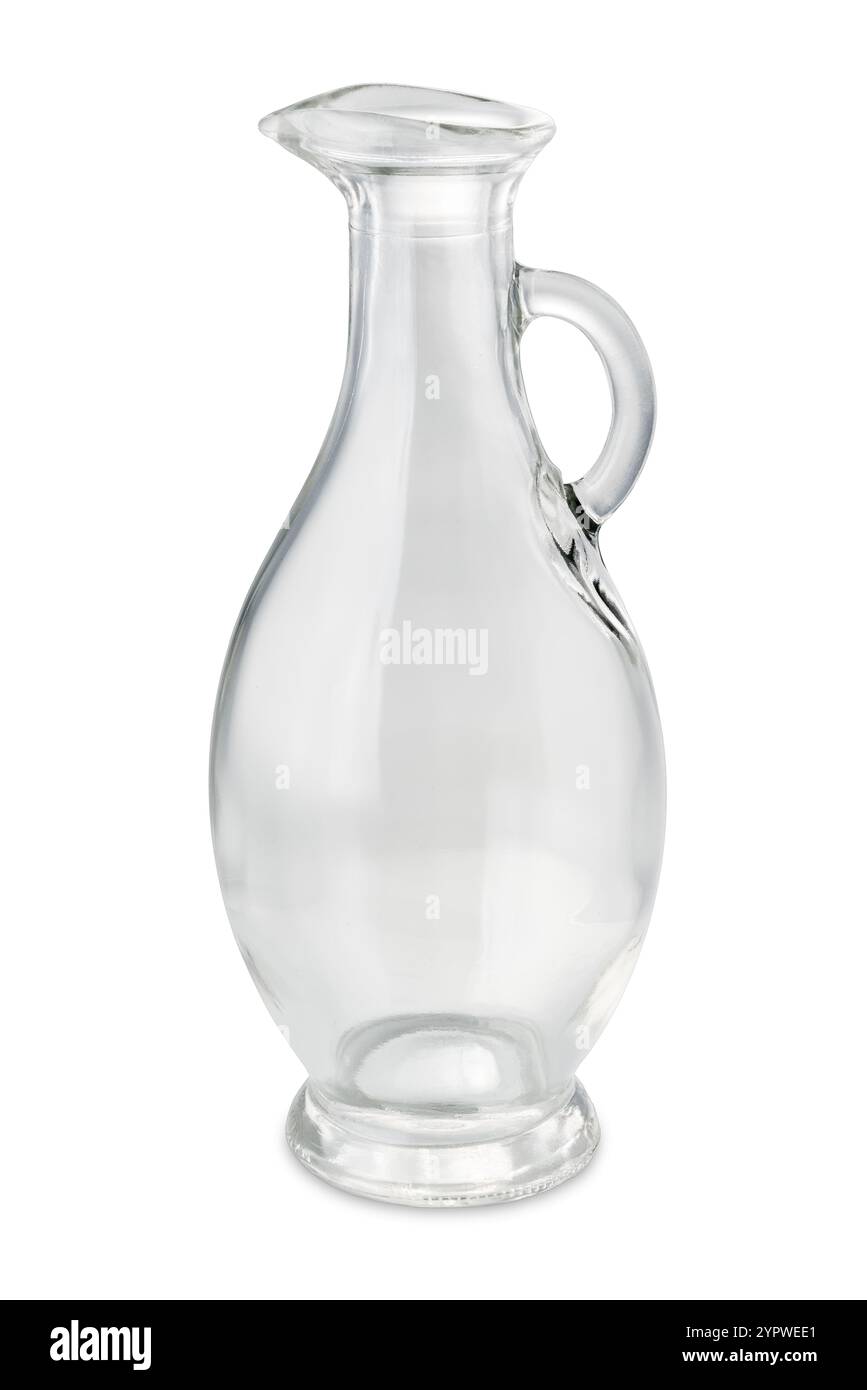 Leere Glasampulle isoliert auf weiß mit Beschneidungspfad. Cruet geeignet für Öl, Wein und Spirituosen Stockfoto