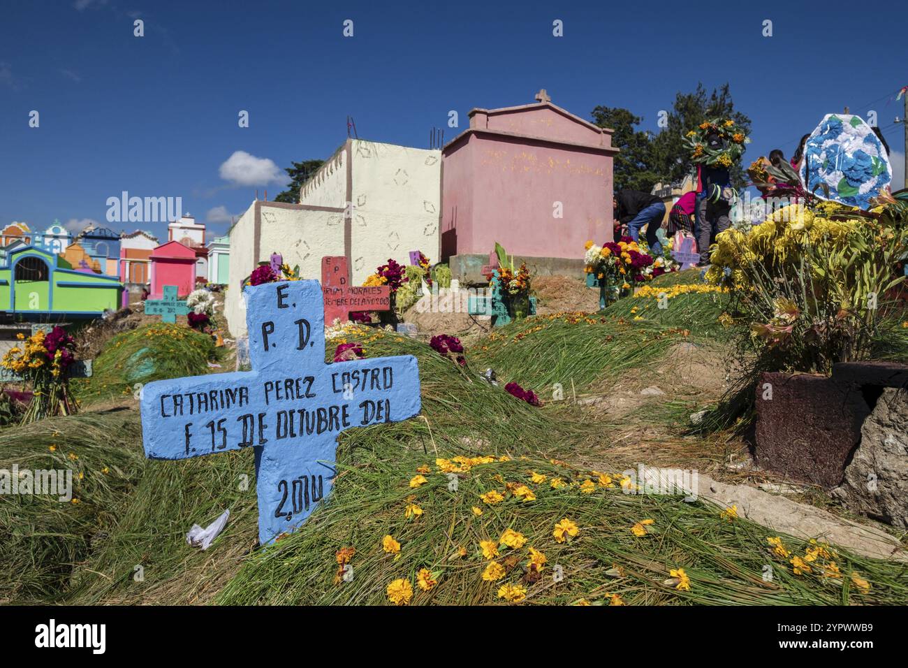 Tumbas de Colores, Celebracion del dia de muertos en el Cementerio General, Santo Tomas Chichicastenango, Republica de Guatemala, America Central Stockfoto