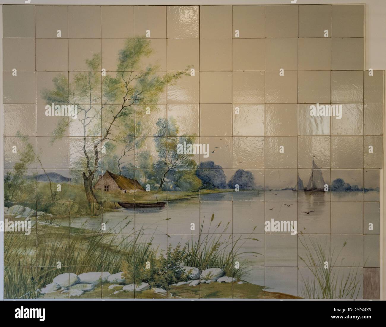 Fliesenplatte, 1902, glasierte Keramik, Casa cetre de Portopi, La Roqueta Fabrikkeramik, Museu de Mallorca, Palma, Mallorca, Spanien, Europa Stockfoto