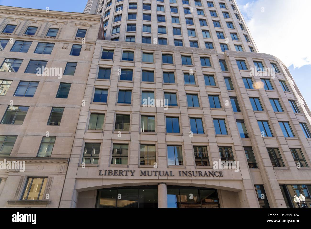 Bürogebäude der Liberty Mutual Insurance in Boston, MA, USA Stockfoto Bürogebäude der Liberty Mutual Insurance in Boston, MA, USA Stockfoto