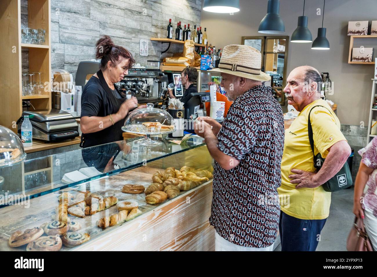 Civitavecchia Italien, Via Cadorna Street, Royal Bistrot Pasticceria, Konditorei Café, innen, Bevande Getränke, italienisches Gebäck, Pasticceria Kaffee B Stockfoto