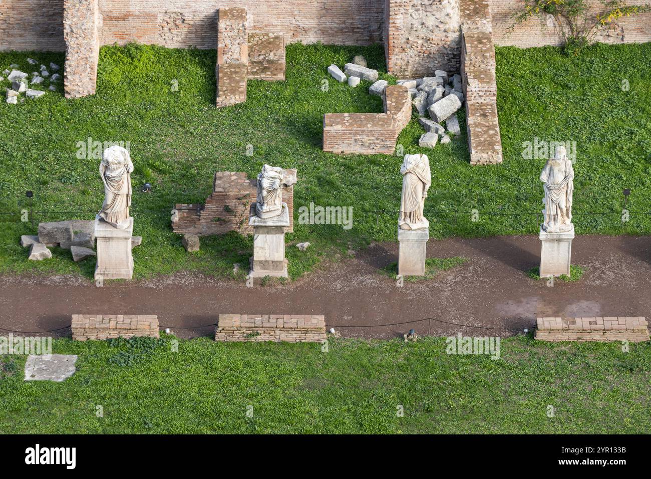 Monumentale archäologische Stätte des Forum Romanum. Antike Skulptur. Rom, Italien Stockfoto