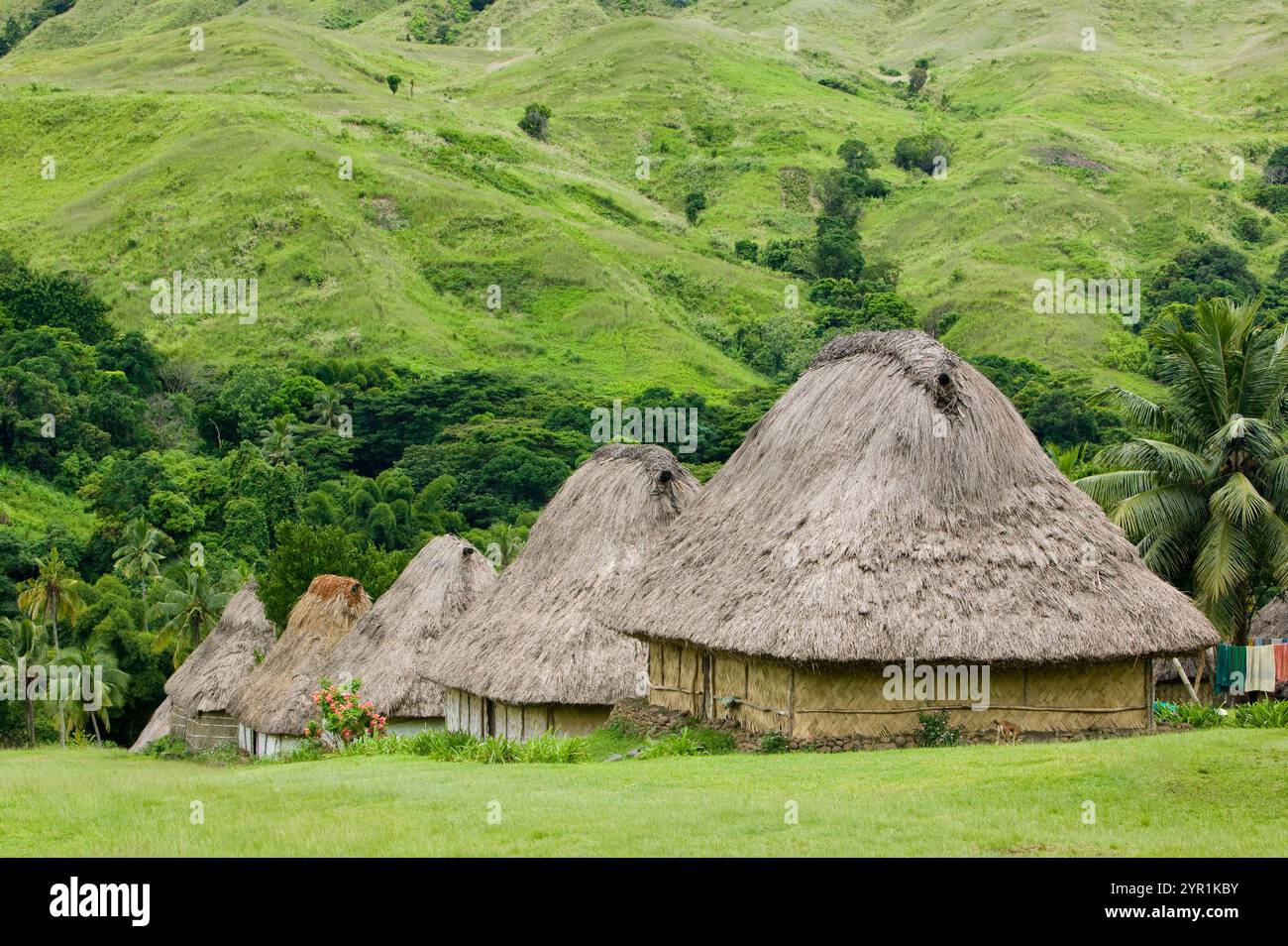 Navala Dorf im Fidschi-Hochland das einzige Dorf, das auf der Insel noch immer vollständig aus traditionellen Bure-Häusern besteht. Stockfoto