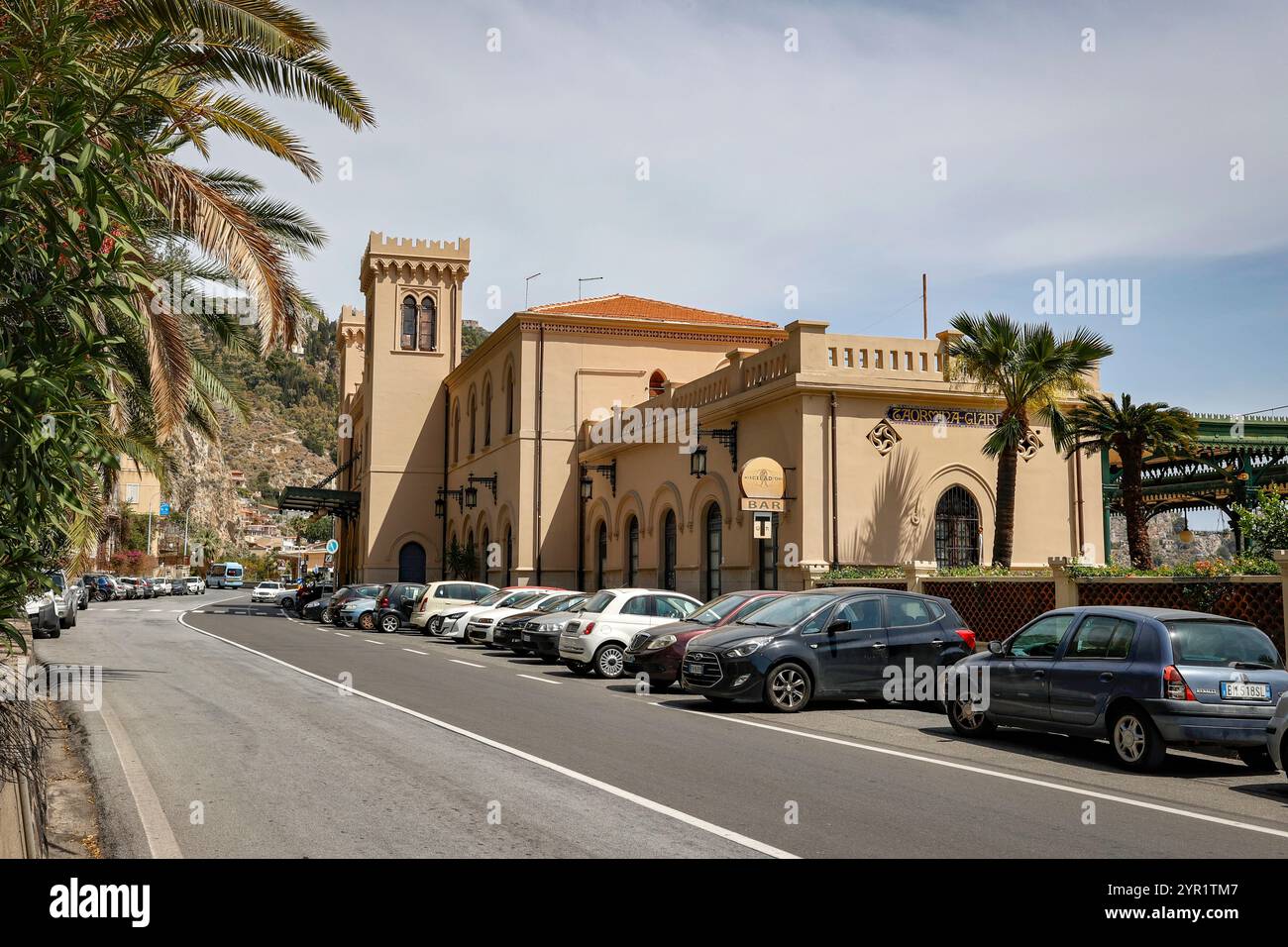 Taormina - Giardini Naxos Bahnhof, Sizilien, Süditalien Stockfoto