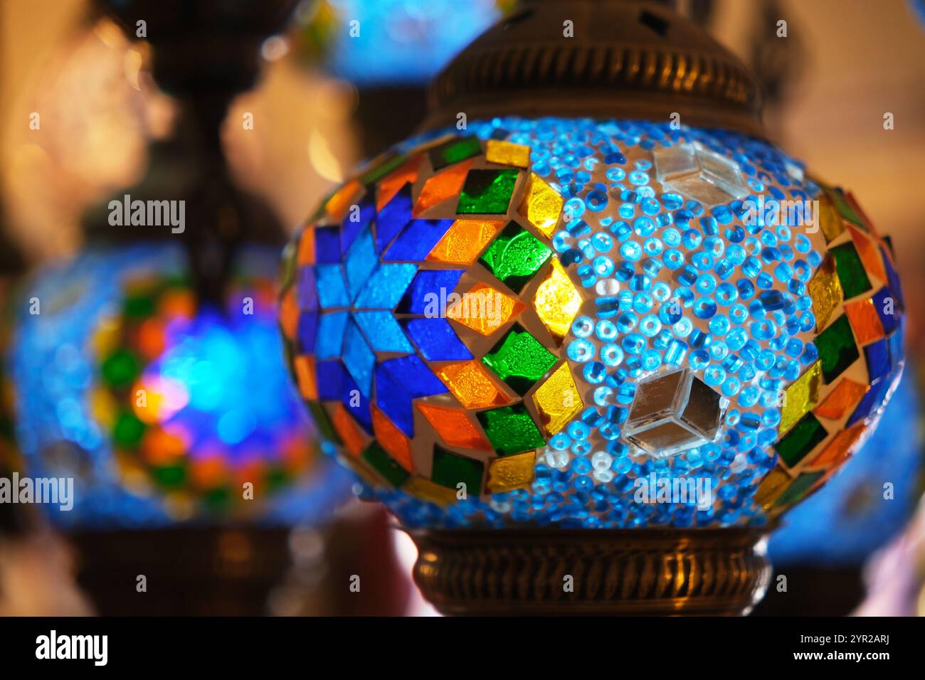 Traditionelles türkisch marokkanisches Mosaiklicht aus nächster Nähe Stockfoto