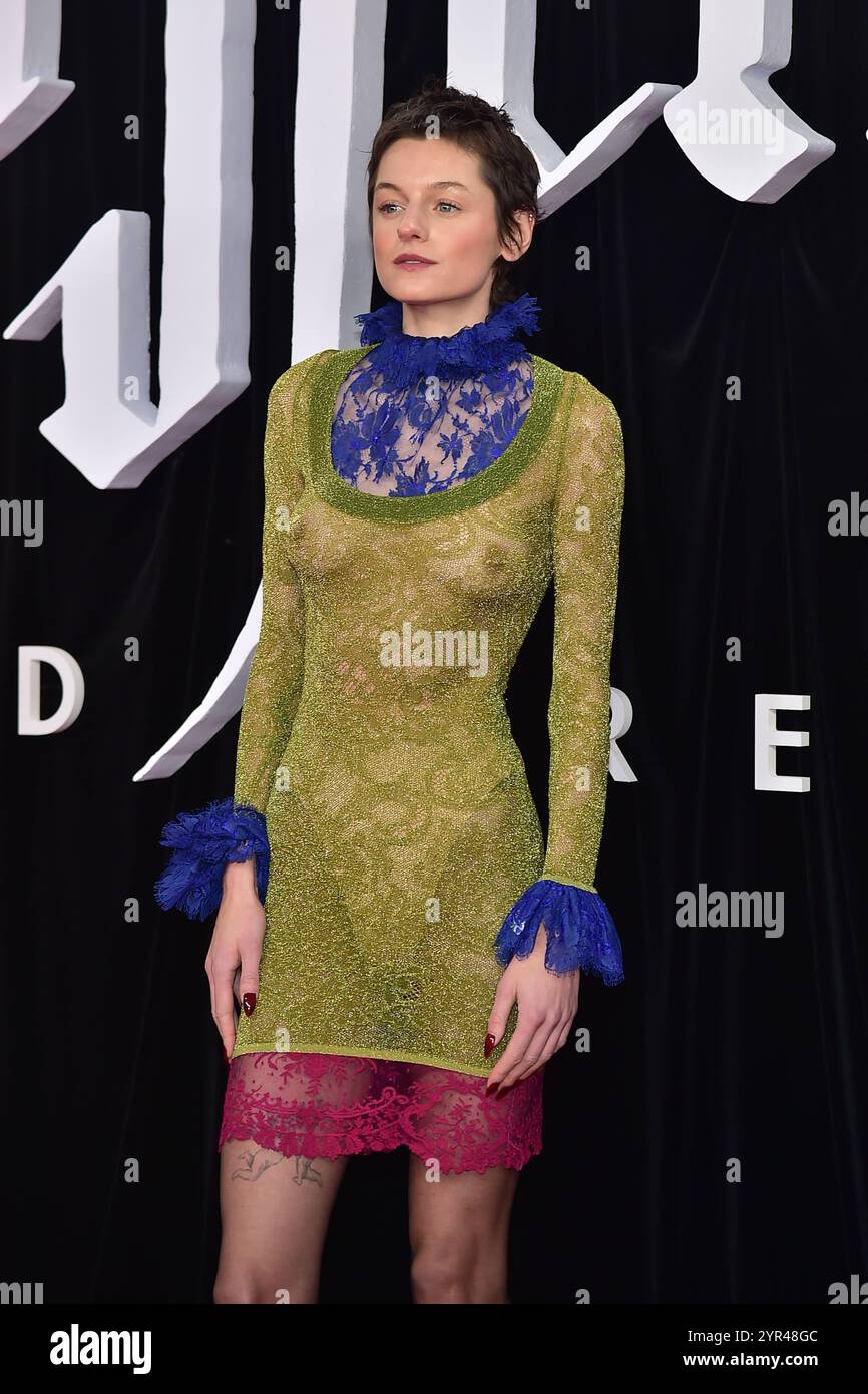 Weltpremiere NOSFERTATU in Berlin Emma Corrin Ankunft schwarzer Teppich zur Weltpremiere von NOSFERATU C DER UNTOTE in Berlin, am 02.12.2024 *** Weltpremiere von NOSFERTATU in Berlin Emma Corrin kommt auf dem schwarzen Teppich zur Weltpremiere von NOSFERATU C DIE UNTOTE in Berlin, 02 12 2024 Photopress Müller Stockfoto