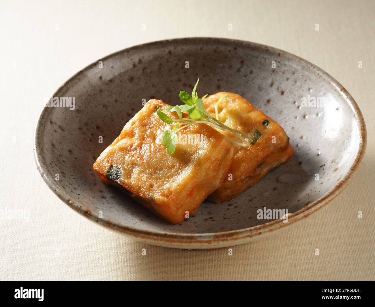 Gedünsteter Tofu mit Yam Stockfoto