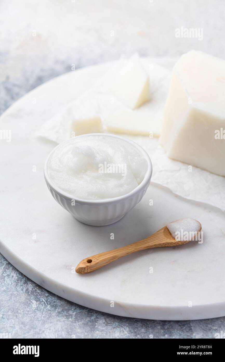 Bio-Kokosöl für gesundes Kochen oder Naturkosmetik Stockfoto