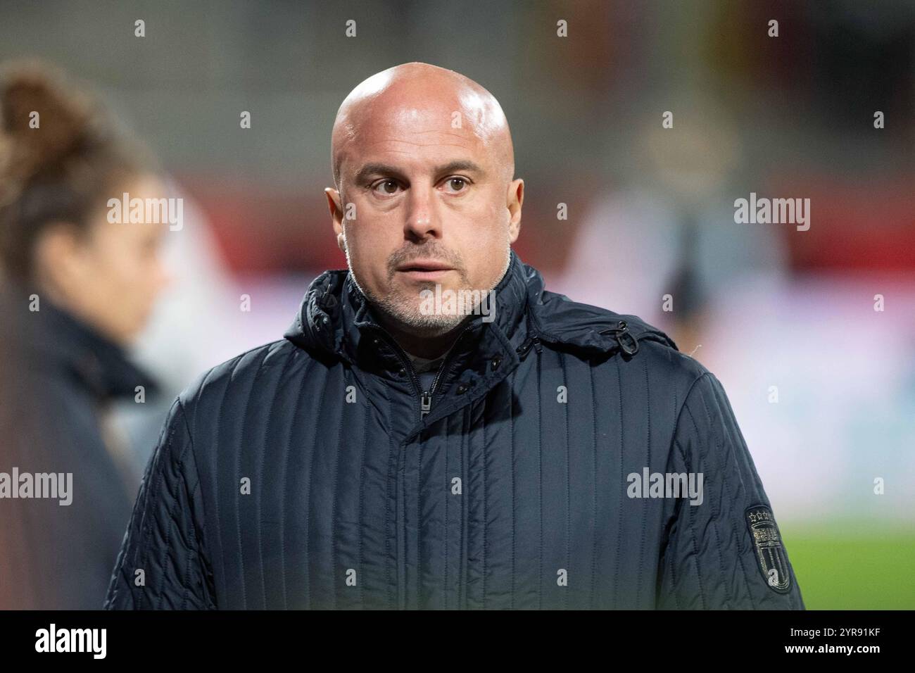 Nationaltrainer Andrea SONCIN ITA Fussball Laenderspiel der Frauen, Deutschland GER - Italien ITA 1-2, am 02.12.2024 in Bochum/Deutschland. *** Nationaltrainer Andrea SONCIN ITA Fußballnationalspiel der Frauen, Deutschland GER Italien ITA 1 2, am 02 12 2024 in Bochum Deutschland Stockfoto