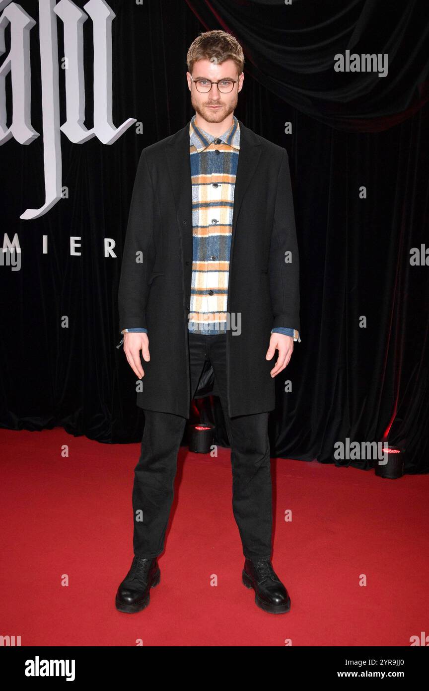 Linus Weber bei der Premiere des Kinofilms Nosferatu - der Untote im ...
