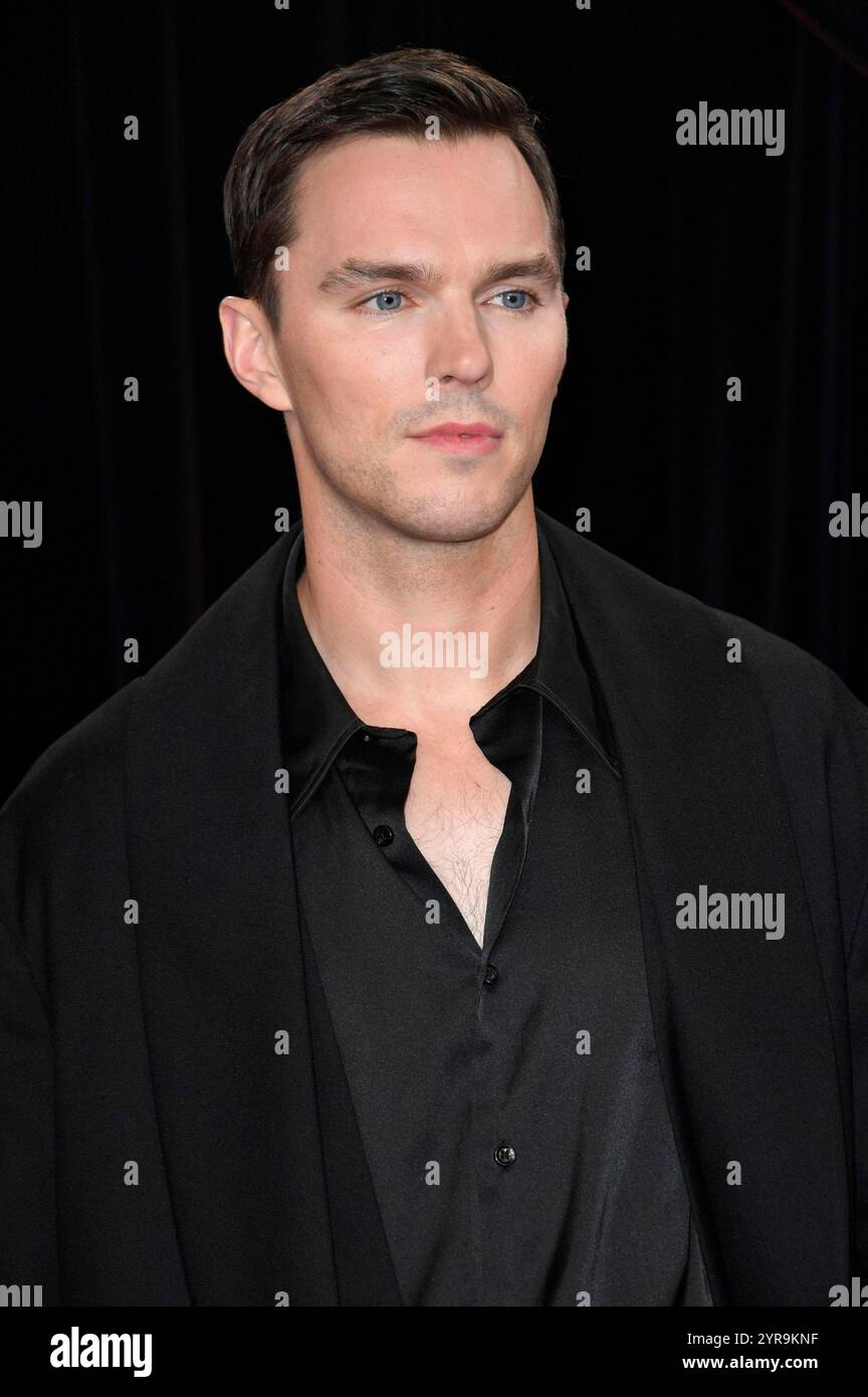 Nicholas Hoult bei der Premiere des Kinofilms Nosferatu - der Untote im Zoo Palast. Berlin, 02.12.2024 *** Nicholas Hoult bei der Premiere des Films Nosferatu die Untoten im Zoo Palast Berlin, 02 12 2024 Foto:Xn.xKubelkax/xFuturexImagex nosferatu 4412 Stockfoto