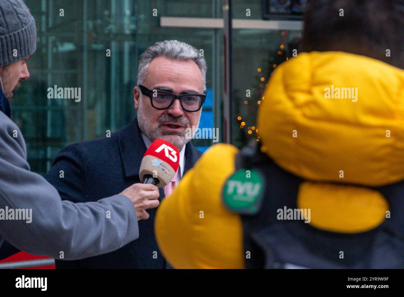 Nachrichten - Cecchettin Mordurteil der Anwalt spricht zu Einer allgemeinen Ansicht einer TV-Kamera während Cecchettin Mordurteil, Nachrichten in Venedig, Italien, 03. Dezember 2024 Gericht Venedig Italien Copyright: XSemenzato/marinixFrancescox/xLiveMediax LPN 1633491 Stockfoto