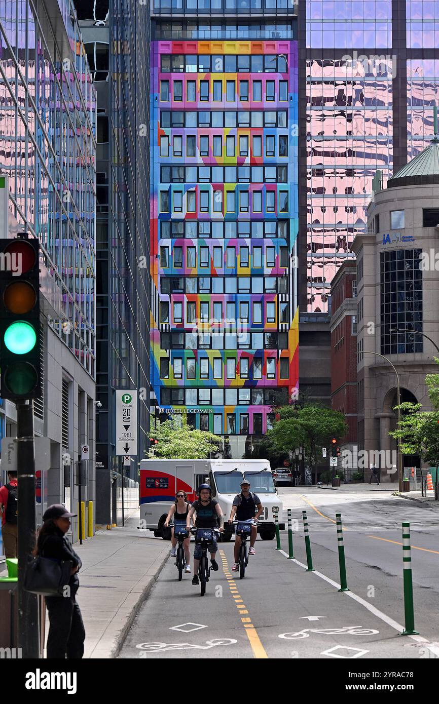 Kanada, Quebec, Downtown Montreal, Mansfield Street: Le Germain Hotel, dessen Fassade von der kanadischen Künstlerin Michelle Hoogveld AS komplett renoviert wurde Stockfoto