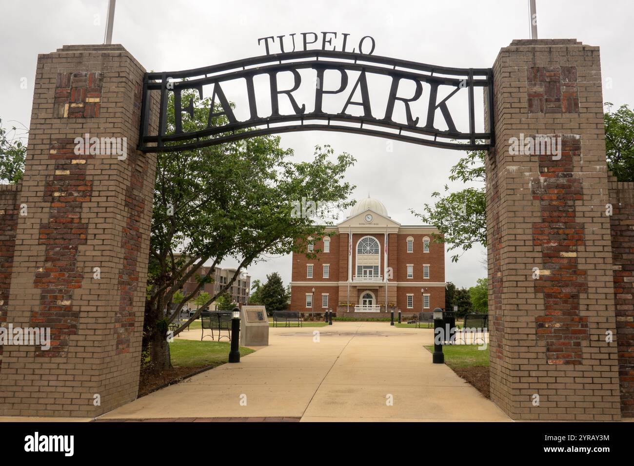 Elvis Presley Statue im fairpark in Tupelo Mississippi Stockfoto