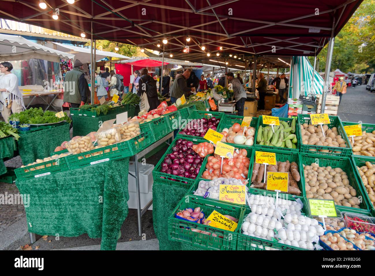 Markt am Maybachufer, Obst und Gemüse, Marktstände, Berlin-Neukölln Stockfoto
