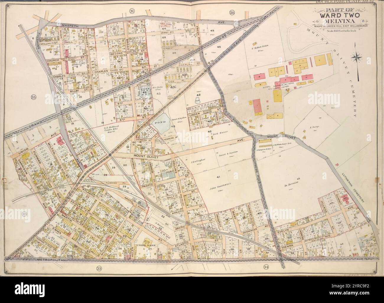 Queens, Vol. 2, Double Page Plate No. 32; Teil von Ward Two Melvina Maspeth Linden Hill East Williamburgh; [Karte begrenzt durch Maspeth Ave., Grand St., Flushing Ave., Fresh Pond Road, einschließlich Mount Olivet Ave., Metropolitan Ave., Grarrison Ave., Union Ave.] 1908 - 1912 Stockfoto