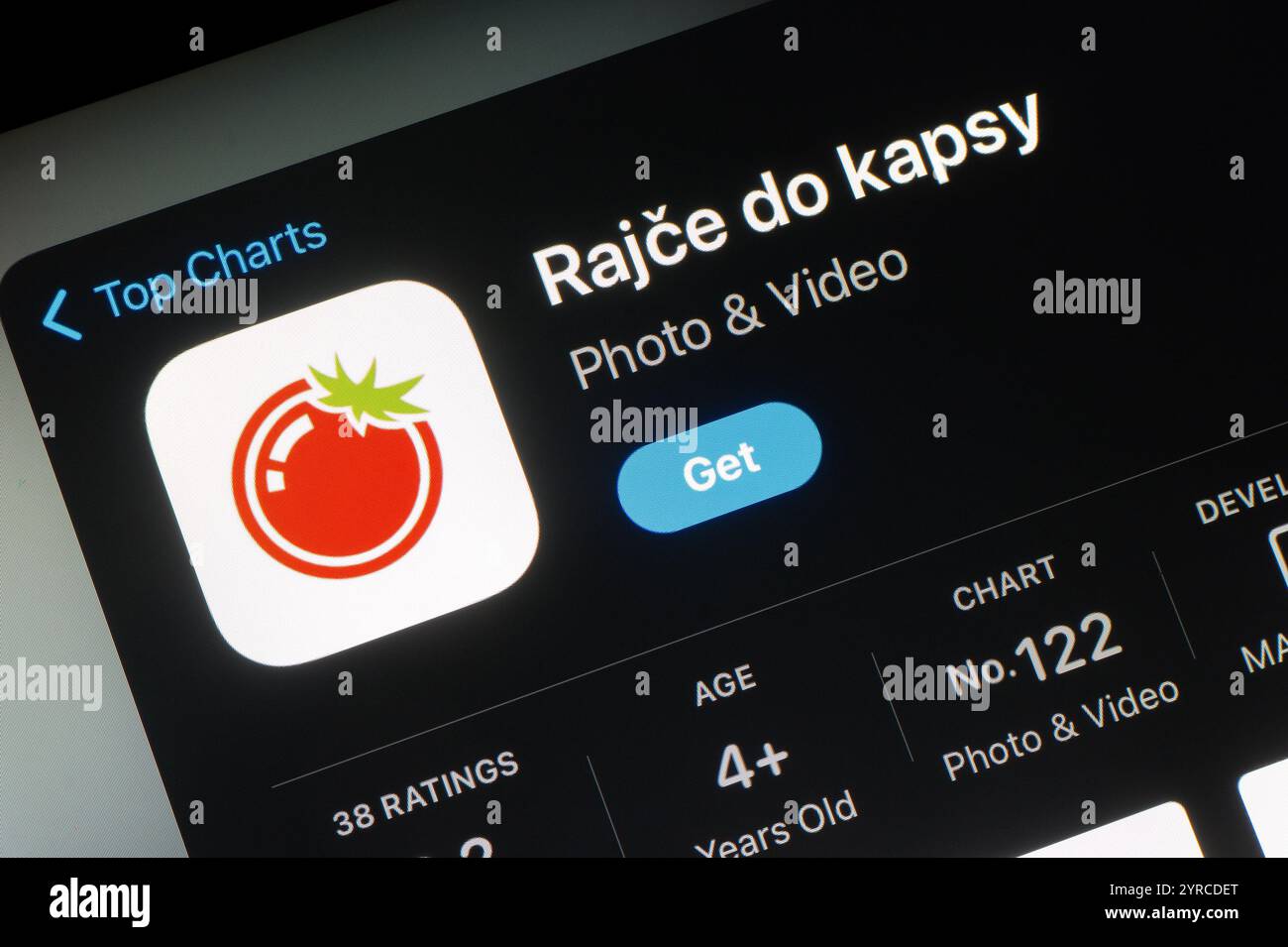 OSTRAVA, TSCHECHIEN - 27. JULI 2024: App Store mit der tschechischen Rajce do kapsy Mobile App zum Speichern und Teilen von Fotos Stockfoto OSTRAVA, TSCHECHIEN - 27. JULI 2024: App Store mit der tschechischen Rajce do kapsy Mobile App zum Speichern und Teilen von Fotos Stockfoto