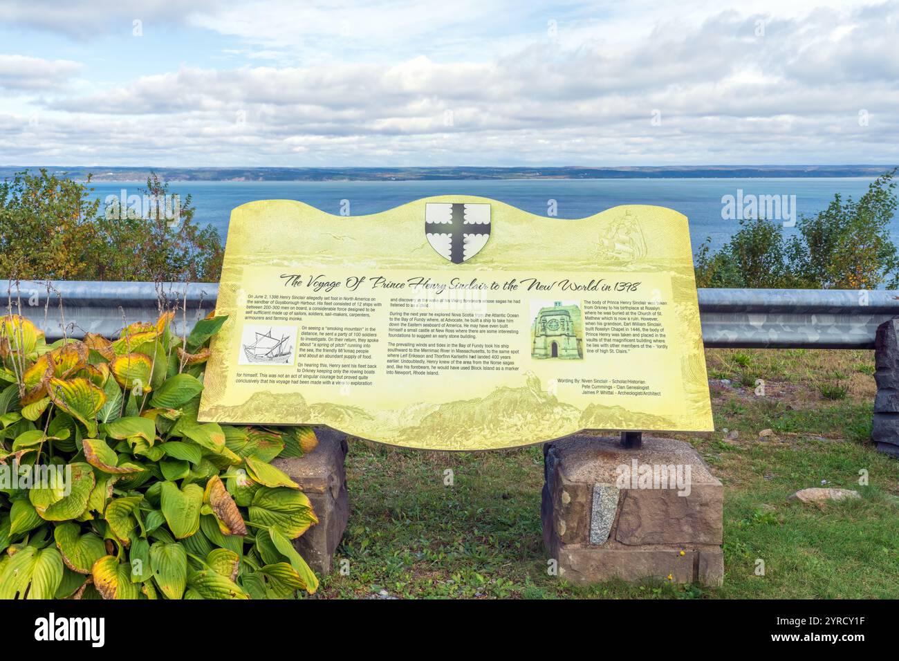 Es heißt, dass Prinz Henry Sinclair von Schottland etwa 100 Jahre vor Cabot und Columbus in der Neuen Welt landete. Dieses Schild befindet sich auf G Stockfoto