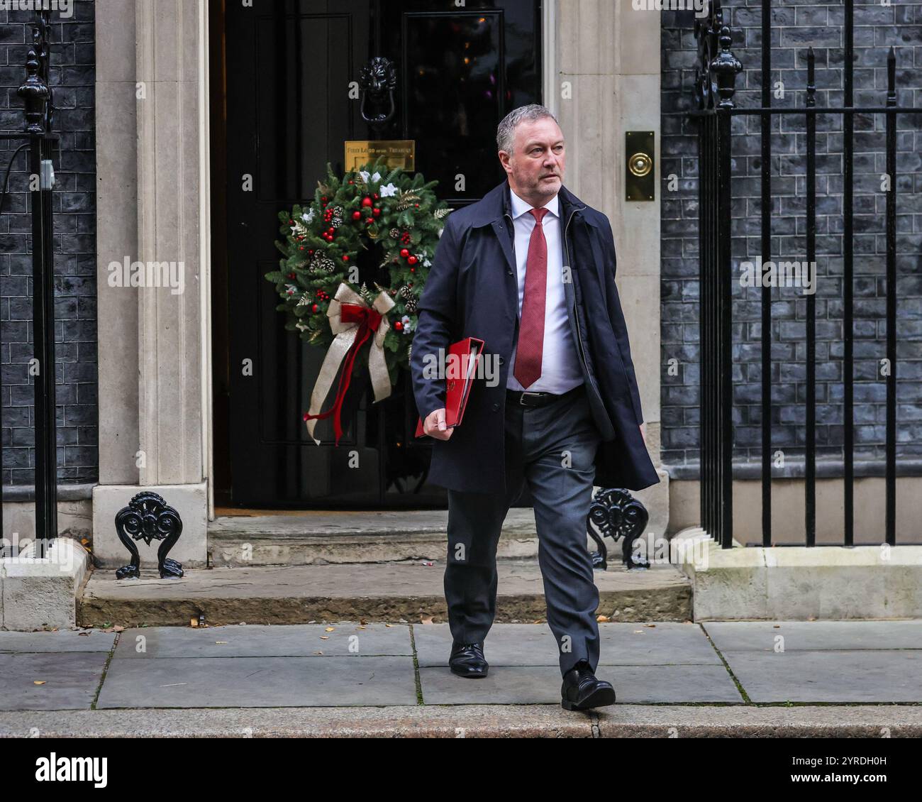 London, Großbritannien. Dezember 2024. Steve Reed, Minister für Umwelt, Ernährung und ländliche Angelegenheiten, Abgeordnete Streatham und Croydon North. Die Minister nehmen an der Kabinettssitzung der Regierung in Downing Street, London, UK, Teil. Credit: Imageplotter/Alamy Live News Stockfoto