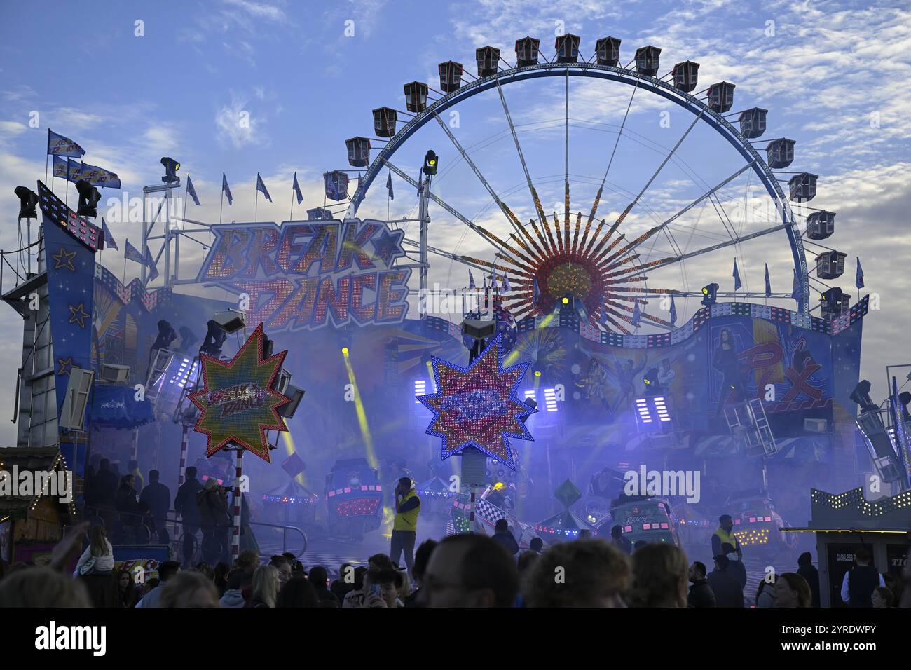 Break Dance Ride auf dem Oktoberfest, München, Bayern, Deutschland, Europa Stockfoto
