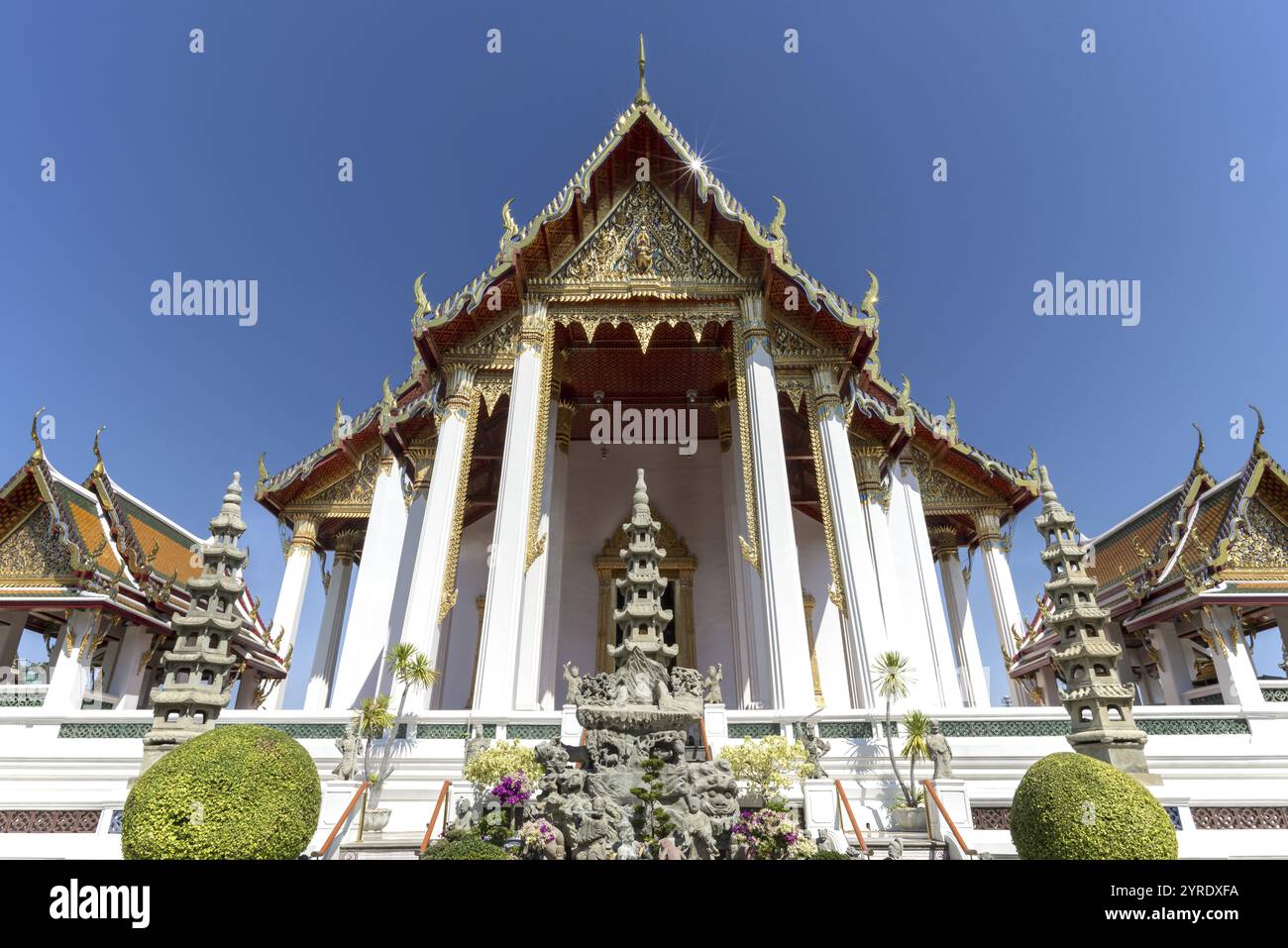 Wihan Luang (die große Kapelle ist das Herzstück des Tempels und beherbergt die beeindruckende Buddha-Statue Phra Si Sakyamuni, die auf den Sukh zurückgeht Stockfoto