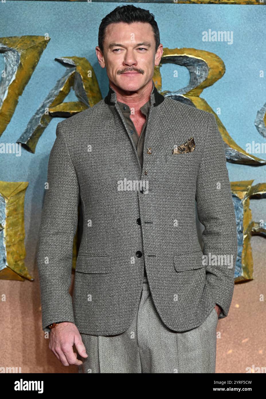 LONDON, GROSSBRITANNIEN. Dezember 2024. Luke Evans wird am 13. Dezember 2024 in Großbritannien und Irland von Warner Bros. Veröffentlicht Fotos am Odeon Luxe Leicester Square, London, Großbritannien. (Foto von 李世惠/siehe Li/Picture Capital) Credit: Siehe Li/Picture Capital/Alamy Live News Stockfoto