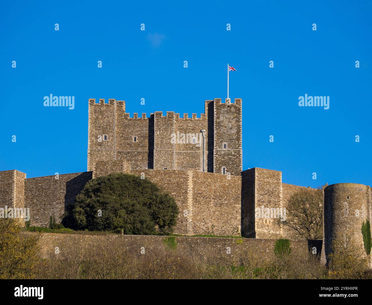 Dover Castle, Donjon und Zinnen, Dover, Kent, England, GROSSBRITANNIEN, GB. Stockfoto