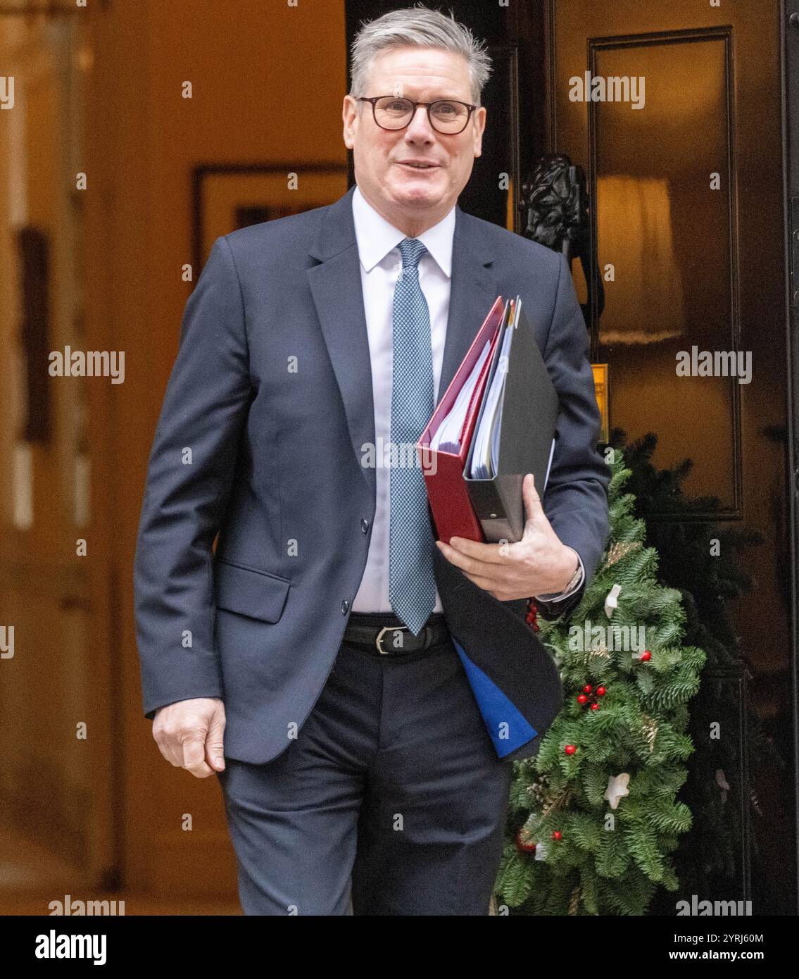 London, Großbritannien. Dezember 2024. Kier Starmer, Premierminister, verlässt 10 Downing Street für PMQ's London UK Credit: Ian Davidson/Alamy Live News Stockfoto