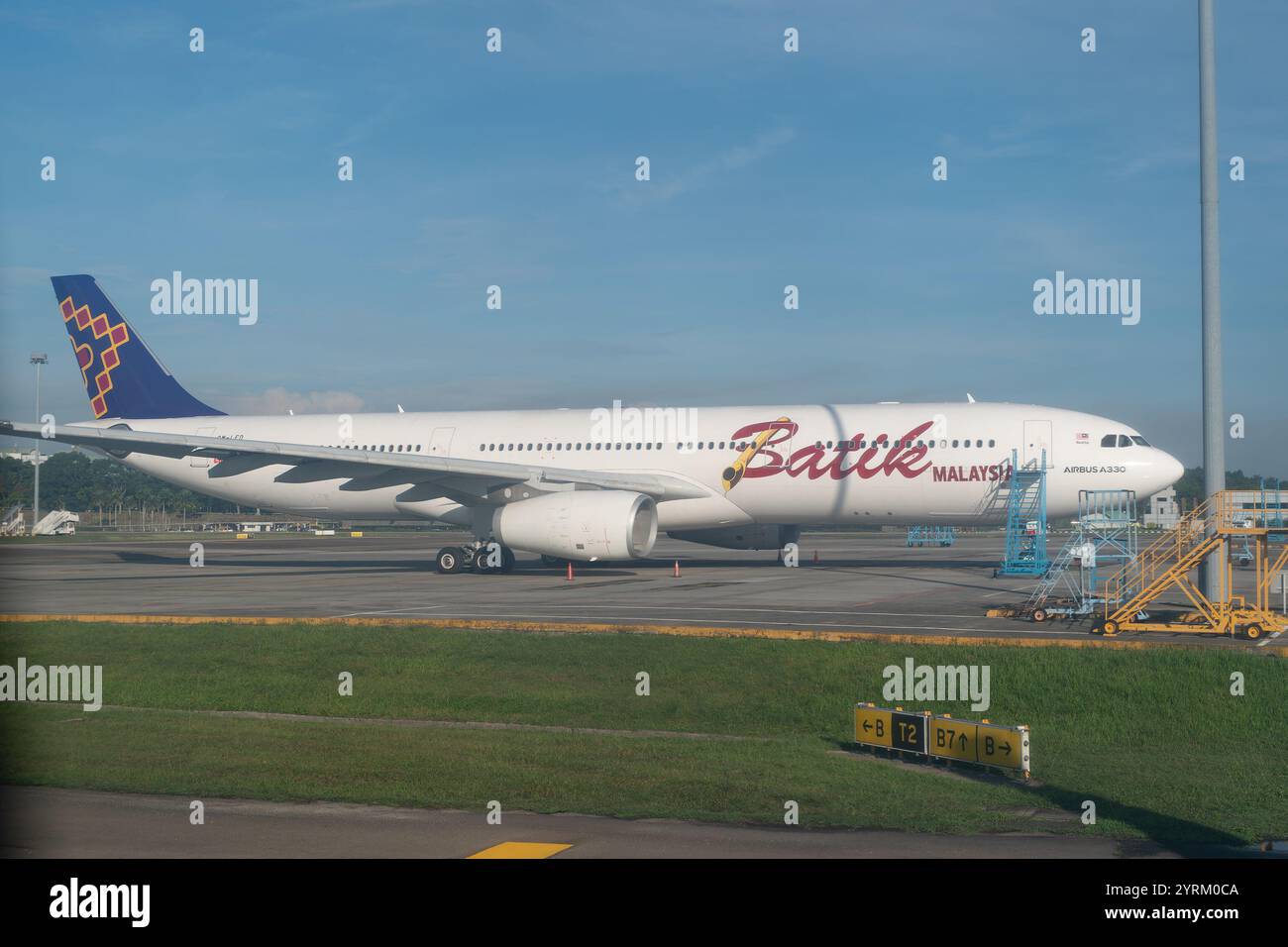 KUALA LUMPUR, MALAYSIA - 15. NOVEMBER 2023: Batik Air Malaysia Airbus A330 auf dem Asphalt, wie in KLIA gesehen. Batik Air Malaysia bietet Flüge nach Vari Stockfoto