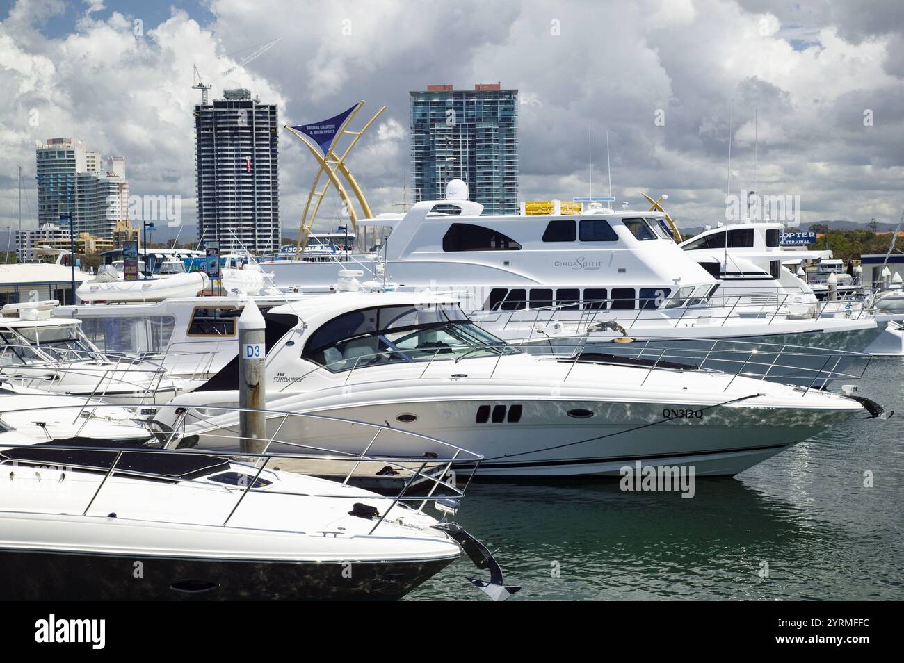 AUSTRALIEN - Queensland - GOLD COAST - Surfer´s Paradise: Yachten am Marina Mirage Stockfoto