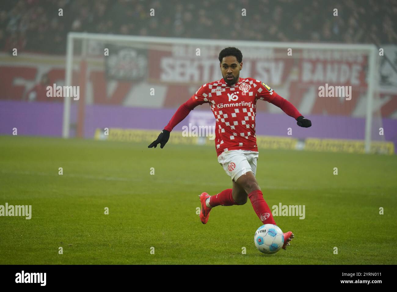 Bundesliga: Phillipp Mwene, FSV Mainz 05 gegen TSG Hoffenheim in der Mewa Arena. Stockfoto