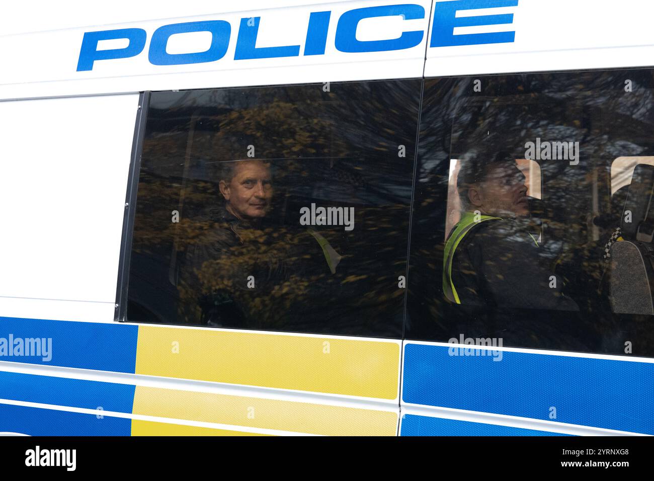 Extinction Rebellion Protest bei A&O Shearman, London, 04/12/24 Stockfoto
