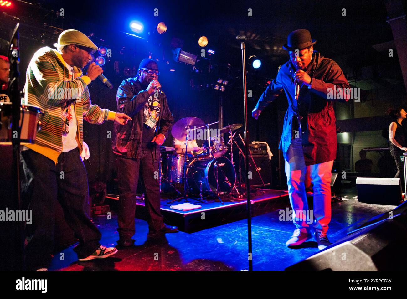 Roots Manuva (auch bekannt als Rodney Smith) in einem Konzert im Birmingham HMV; 30. Januar 2012. Stockfoto