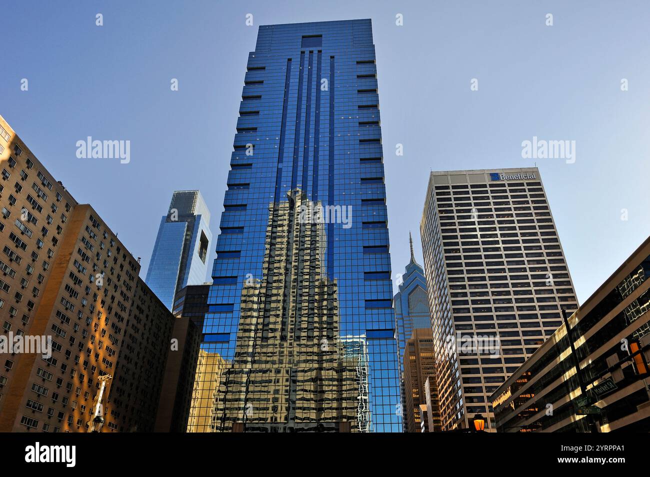 Das G. Fred DiBona Jr. Gebäude, früher bekannt als Blue Cross-Blue Shield Tower oder IBX Tower von WZMH Architects, Philadelphia, Commonwealth of PE Stockfoto