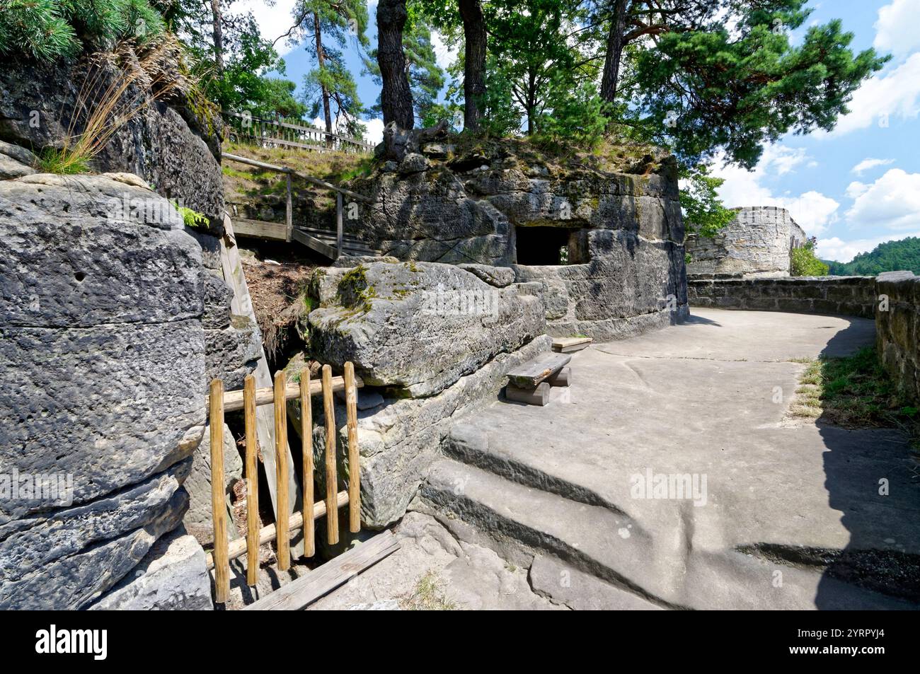 Skalní hrad Česko Lipsko / Felsenschloss Tschechien Leipzig Stockfoto