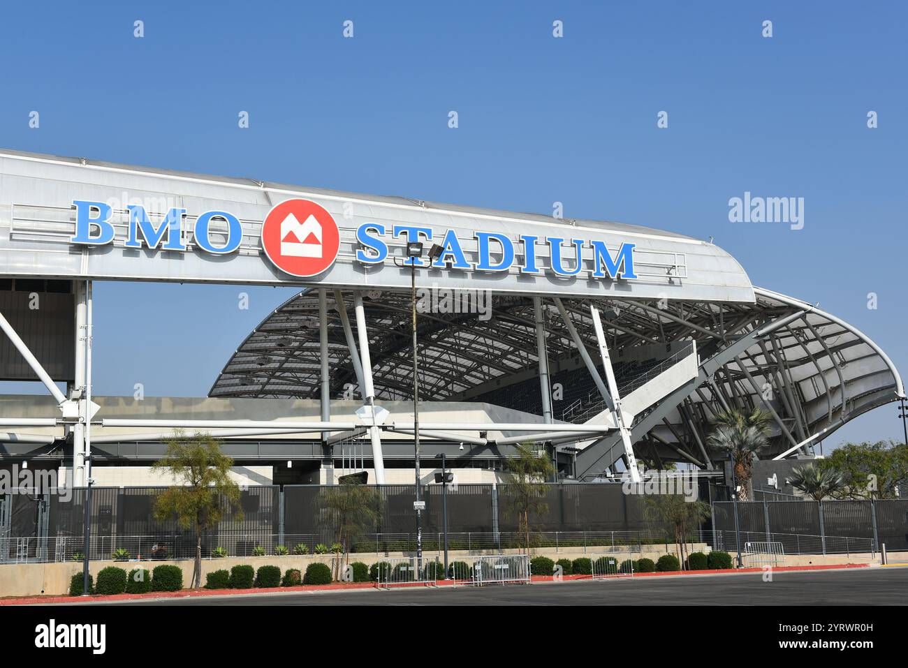 LOS ANGELES, KALIFORNIEN - 4. Dezember 2024: BMO Stadium, Heimstadion des LA Football Club, der Fußballmannschaft und des Angel City FC. Stockfoto