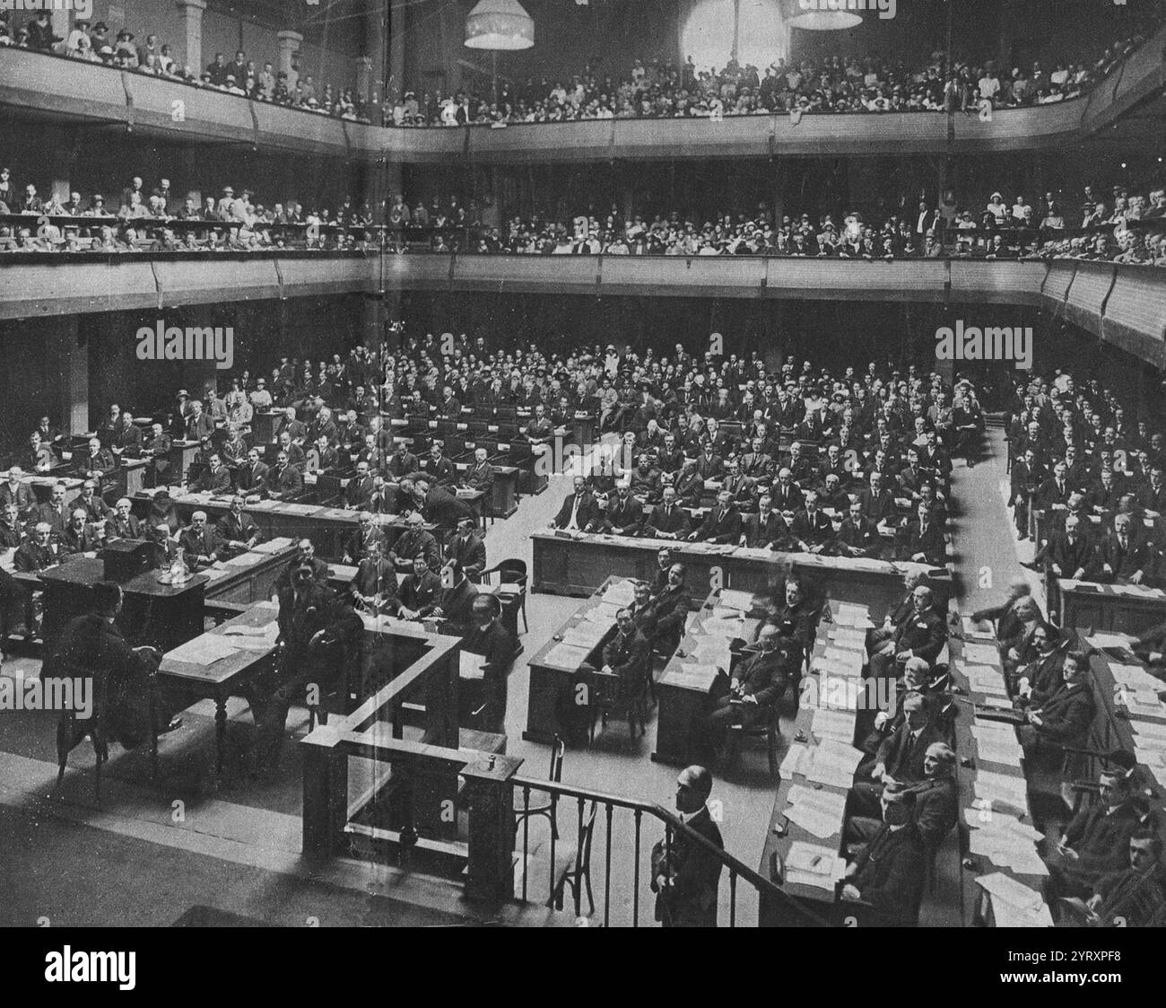 Eröffnungszeremonie der 4. Generalversammlung des Völkerbunds in Genf im September 1923 Stockfoto Eröffnungszeremonie der 4. Generalversammlung des Völkerbunds in Genf im September 1923 Stockfoto