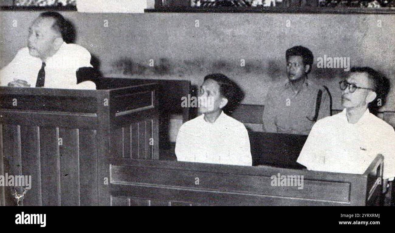 Der Oberste Gerichtshof von Thailand verurteilte die drei Angeklagten Chaliao Pathum Ros, Chit Singhaseni und Busi Patmasrin. Prozess gegen den Attentäter von König Ananda Mahidol im Jahre 1946 Stockfoto