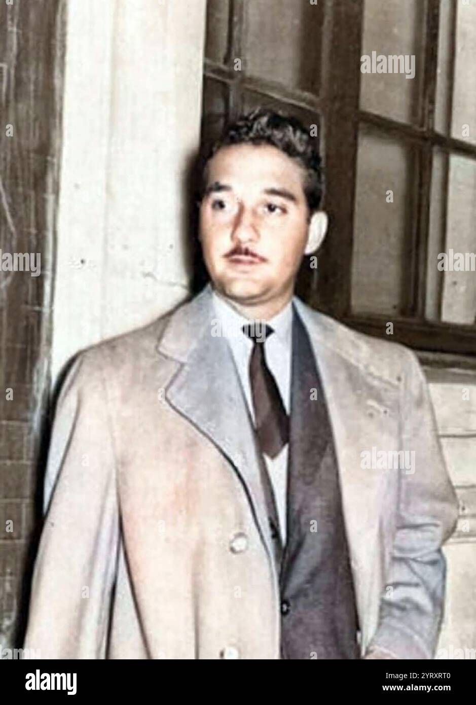 Rafael Leonidas Trujillo Martinez (1929 1969), besser bekannt als Ramfis Trujillo, war der Sohn von Rafael Leonidas Trujillo, dem Diktator der Dominikanischen Republik, nach dessen Ermordung er 1961 kurzzeitig die Macht hielt. Als General der Armee lebte er das Leben eines rücksichtslosen und verwöhnten Playboys. Wegen seiner Unbarmherzigkeit und Grausamkeit ging er ins Exil nach Spanien, wo er nach einem Unfall mit einem Sportwagen an Wunden starb. Stockfoto