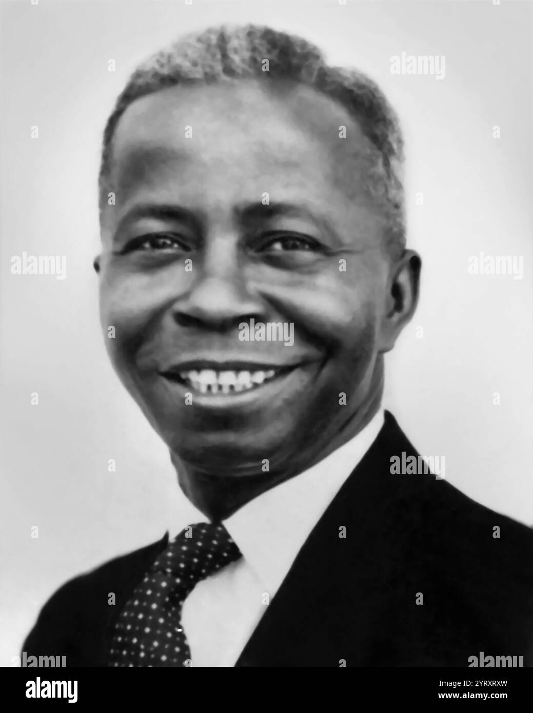 Edison Reginald Townsend (1917 ? 22. April 1980) liberianischer Journalist, bekannt für die Einrichtung von Liberia's Information Services. Unter Präsident William Tubman war er Minister für Information und Kultur und unter Präsident William Tolbert Staatsminister für Präsidialangelegenheiten. 1979 wurde er zum nationalen Vorsitzenden der True Whig Party gewählt. Nach dem liberianischen Staatsstreich von 1980 gegen Präsident Tolbert am 12. April 1980 wurden er und mehrere andere Mitglieder der Tolbert-Regierung vor Gericht gestellt und am 22. April 1980 ohne ordentliches Verfahren von einem Erschießungskommando hingerichtet. Stockfoto