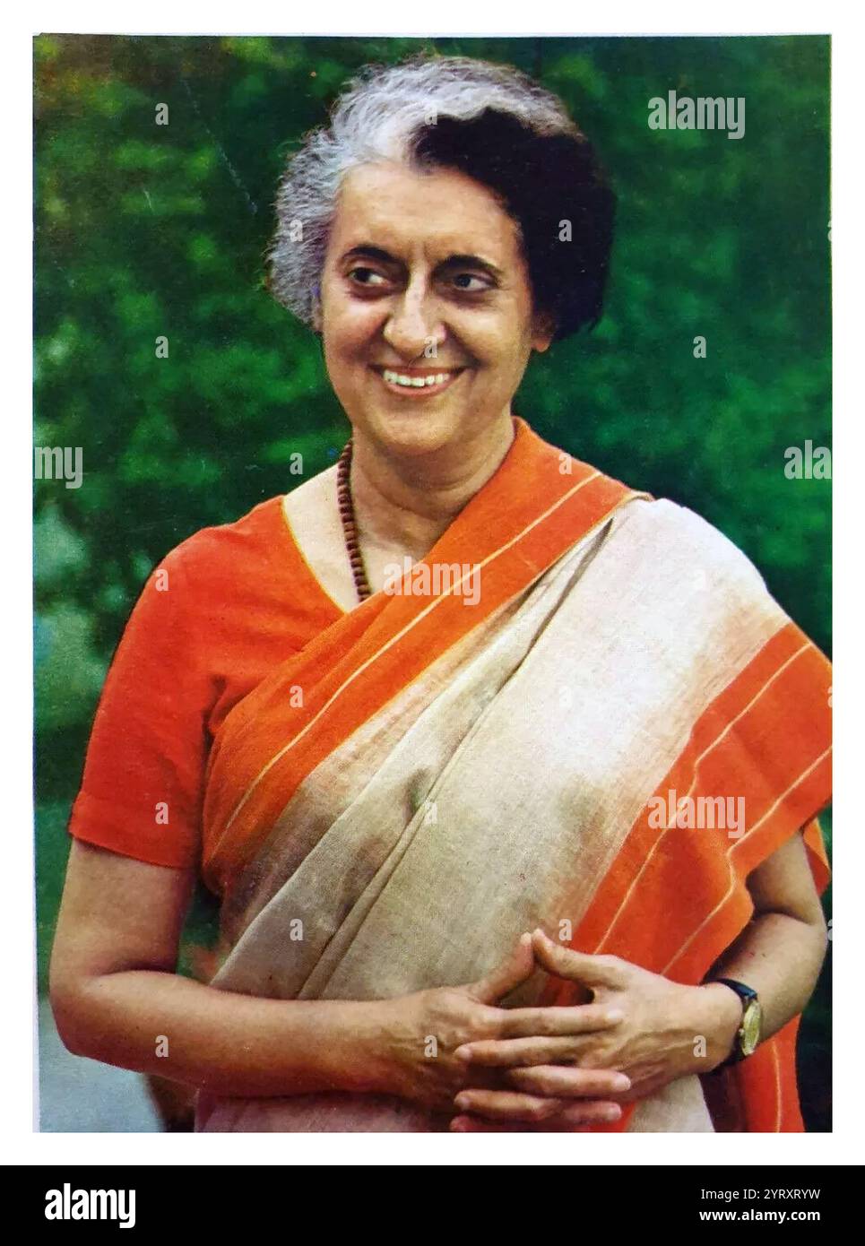 Indira Gandhi (1917 ? 31. Oktober 1984) war eine indische Politikerin und Staatsfrau, die von 1966 bis 1977 und von 1980 bis zu ihrer Ermordung 1984 Premierminister von Indien war. Stockfoto