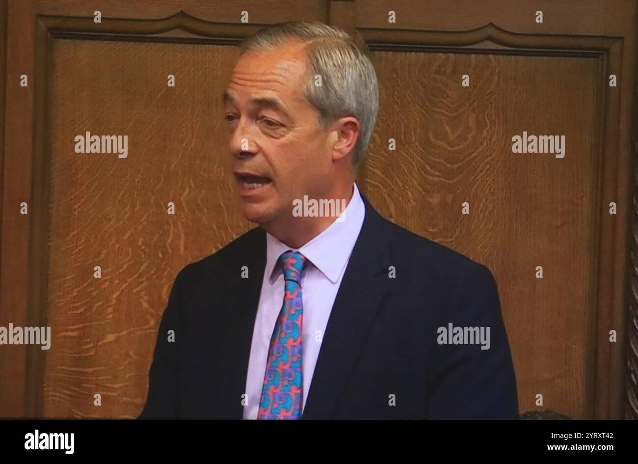 Nigel Paul Farage (* 3. April 1964), britischer Politiker und Rundfunksender, der seit 2024 Parlamentsabgeordneter für Clacton und Leader of Reform UK war, zuvor von 2019 bis 2021 Vorsitzender der UK Independence Party (UKIP) von 2006 bis 2009 und von 2010 bis 2016. Farage war von 1999 bis zum Austritt des Vereinigten Königreichs aus der Europäischen Union (EU) im Jahr 2020 Mitglied des Europäischen Parlaments (MdEP) für Südostengland. Stockfoto