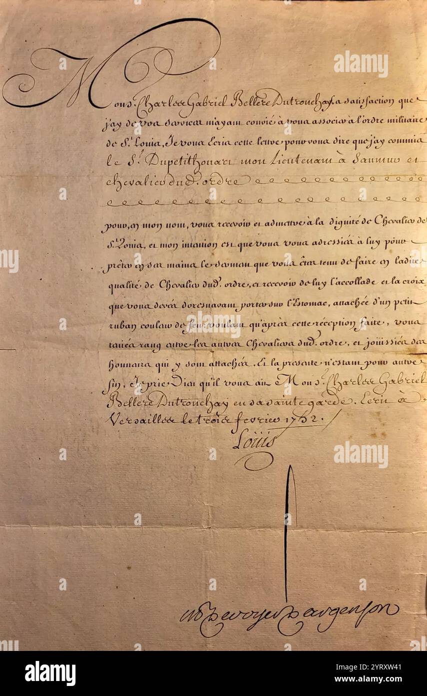 König ludwig xv. Unterzeichnete Lettre de cachet, in dem er den Ritter des Ordens des heiligen louis 1752 nannte. Lettres de cachet (Signet) waren Briefe, die vom König von Frankreich unterzeichnet, von einem seiner Minister gegengezeichnet und mit dem königlichen Siegel abgeschlossen wurden. Sie enthielten Befehle direkt vom König und repräsentierten die absolute Macht des Monarchen Stockfoto
