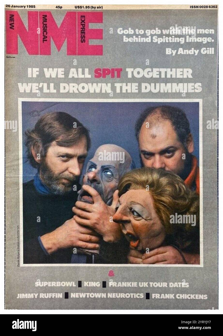 New Musical Express Cover Darstellend Spitting Image war eine britische satirische TV-Puppentheater, die erstmals 1984 ausgestrahlt wurde. Die Serie zeigt Marionettenkarikaturen zeitgenössischer Prominenter und Persönlichkeiten des öffentlichen Lebens, darunter die britischen Premierminister Margaret Thatcher und John Major sowie die britische Königsfamilie. 1985 Stockfoto